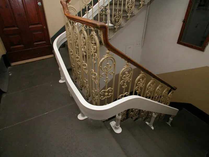 Acorn Kurventreppenlift Modell 180 – Gebraucht