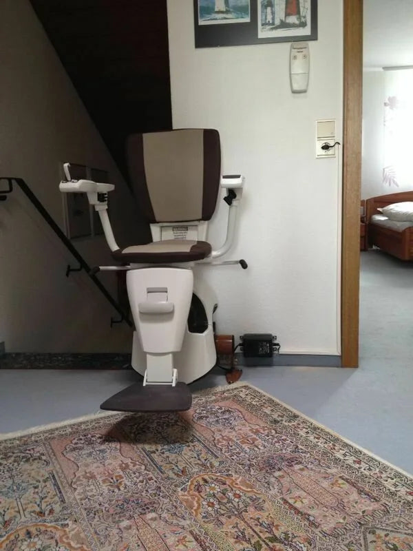 ThyssenKrupp Flow 2 Treppenlift – Gebraucht